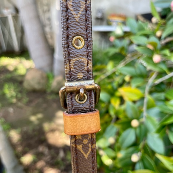 Louis Vuitton Danube Monogram Crossbody Bag Auth Serial# Date Code France - Picture 11 of 16